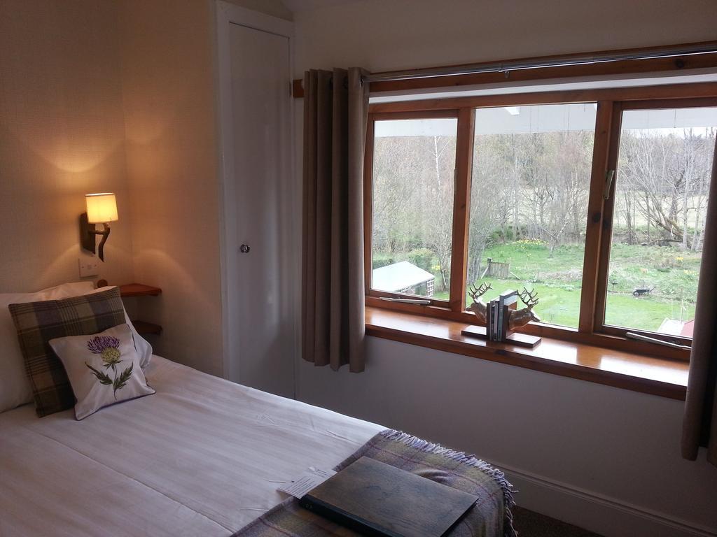 Ardlogie Guest House Aviemore Exterior photo